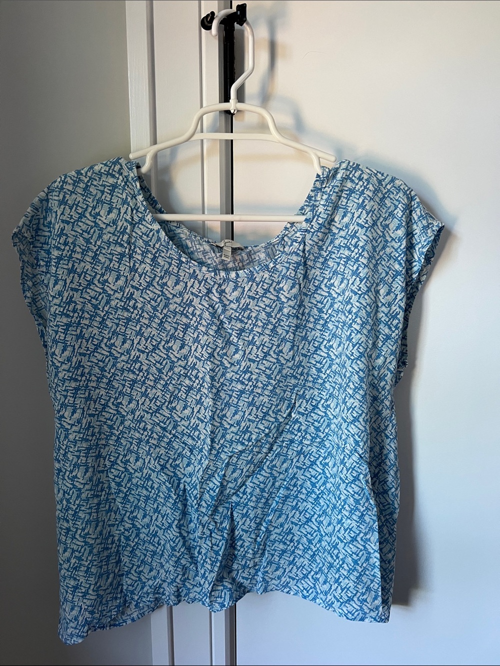 Joie 100% Silk Blue Printed Short-Sleeve Blouse